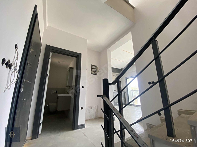 Milasta Tripleks 4+1 Doğa Manzaralı Villa Harmaya Real Estate - Görsel 23