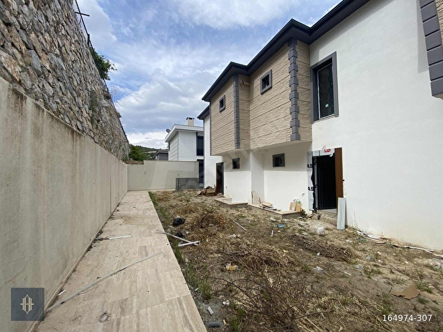 Milasta Tripleks 4+1 Doğa Manzaralı Villa Harmaya Real Estate - Görsel 4