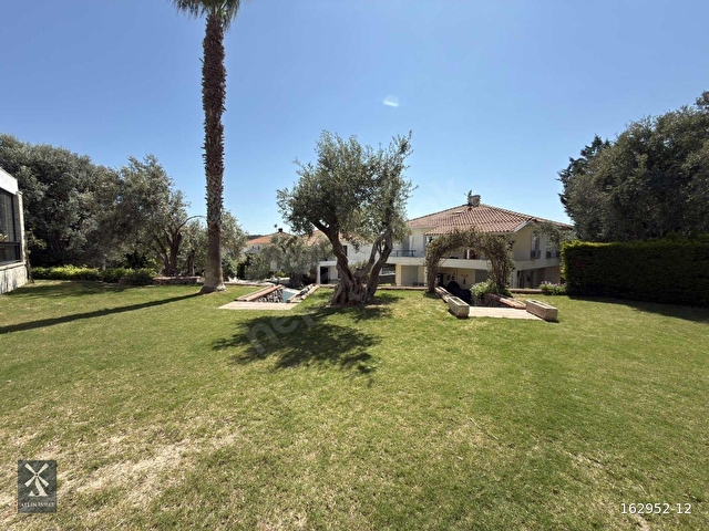Alaçatı da Satılık Havuzlu site içi villa - Görsel 9