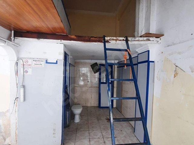 Çiçekçi Salacak`ta  Asma Katlı , Depolu Köşe Dükkan. - Görsel 12