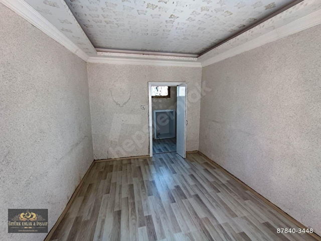 AFYON ÖZTÜRK EMLAKTAN ÇARŞI MERKEZDE 3+1  KİRALIK DAİRE - Görsel 5