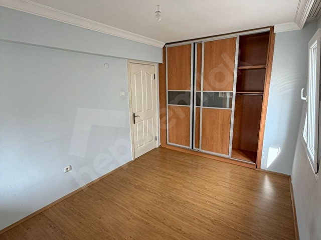 Bostanlıda Merkezi Konumda Ara Kat 3+1 Kiralık Daire - Görsel 11