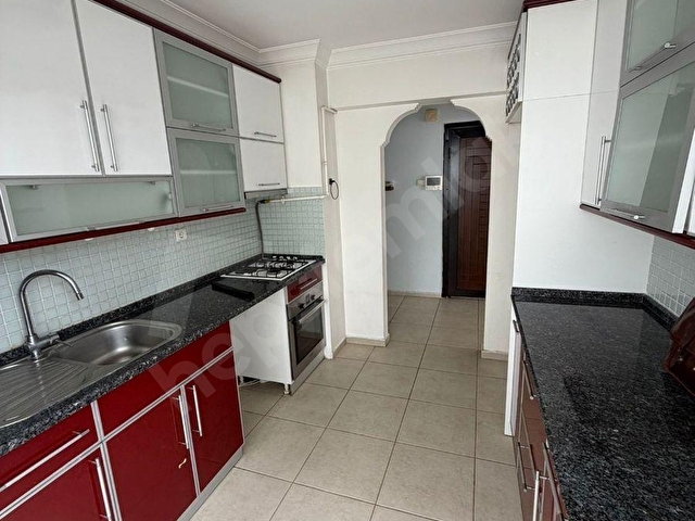Bostanlıda Merkezi Konumda Ara Kat 3+1 Kiralık Daire - Görsel 13
