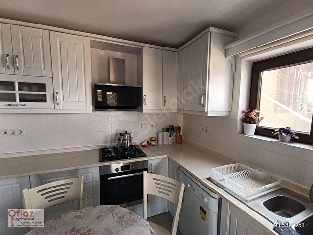 Gümüşlükün Kalbinde, Mavinin Her Tonuna Komşu: Eşyalı 3+1 Villa - Görsel 11