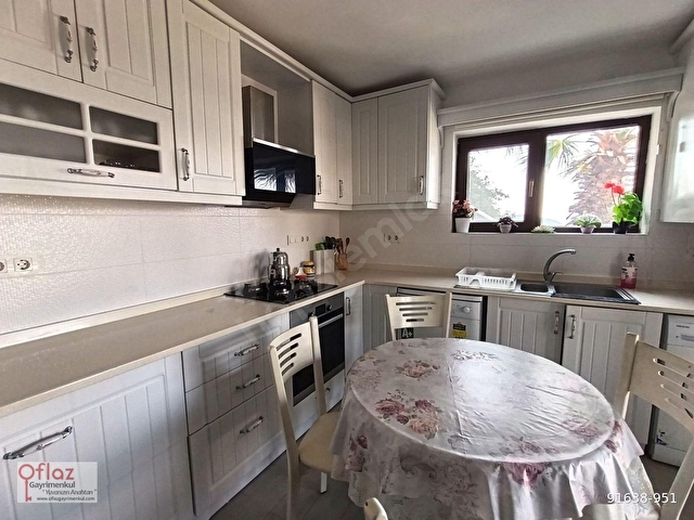 Gümüşlükün Kalbinde, Mavinin Her Tonuna Komşu: Eşyalı 3+1 Villa - Görsel 15
