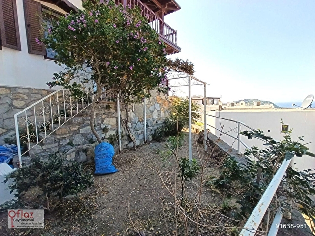 Gümüşlükün Kalbinde, Mavinin Her Tonuna Komşu: Eşyalı 3+1 Villa - Görsel 6