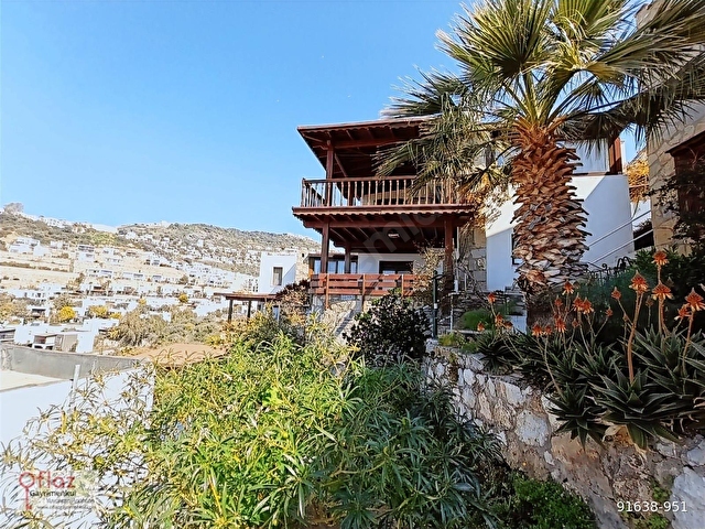 Gümüşlükün Kalbinde, Mavinin Her Tonuna Komşu: Eşyalı 3+1 Villa - Görsel 3