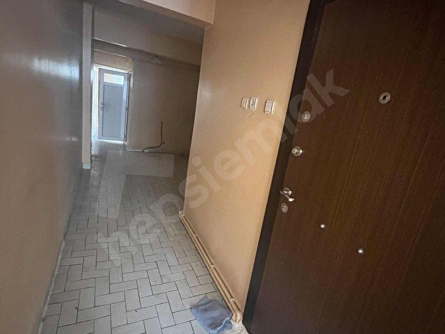 Kocamustafapaşa ışgırlak sokak giriş kat 1+1 hisseli tapu - Görsel 2