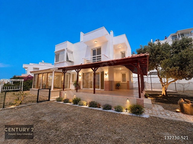 Çeşme Çiftlikköyde Her Kattan Deniz Manzaralı Satılık Villa - Görsel 29