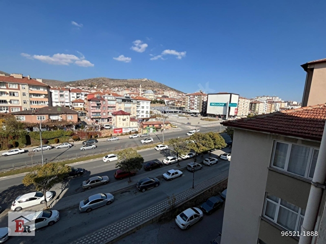 KONUT ER EMLAKTAN MERKEZİ KONUMDA KİRALIK 3+1 EŞYALI DAİRE - Görsel 9