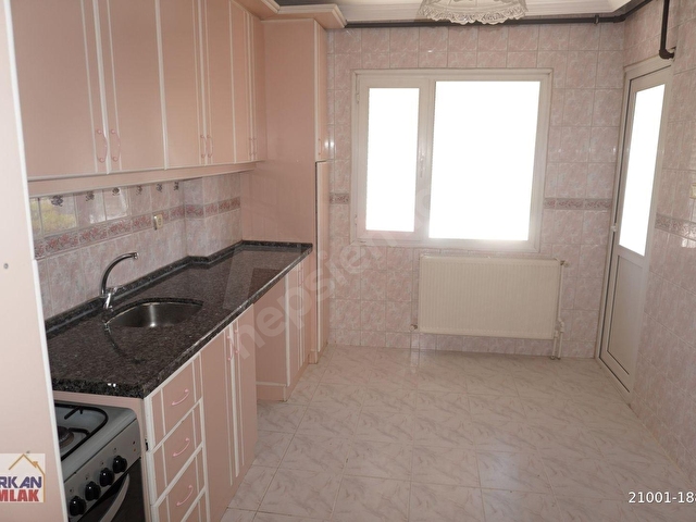 ATAŞEHİRDE KİRALIK 3+1 DOĞALGAZ KOMBİ+BALKONLU+ASANSÖRLÜ(SERKAN)