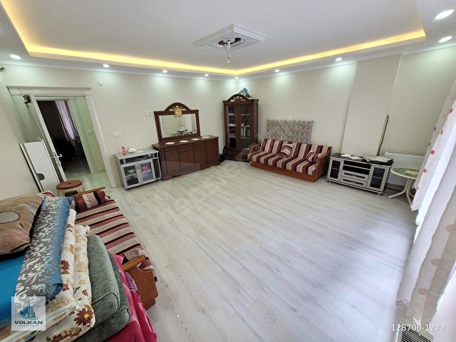 VOLKAN GYO  DAN SATILIK İSMETPAŞA MAH 3+1 140 M2 ORTA KAT DAİRE - Görsel 2