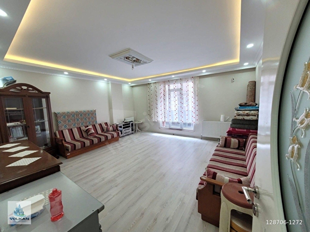 VOLKAN GYO  DAN SATILIK İSMETPAŞA MAH 3+1 140 M2 ORTA KAT DAİRE - Görsel 6