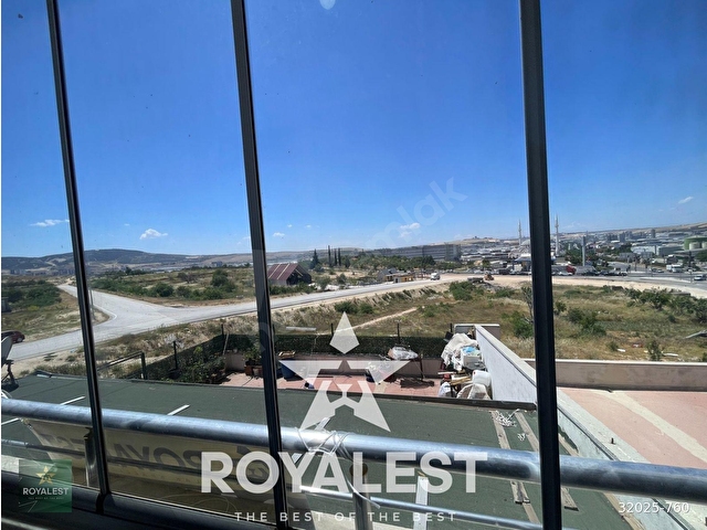 ROYALESTTEN ARA KAT ÇİFT BALKONLU EBEVEYN BANYOLU KÖŞE BAŞI - Görsel 21