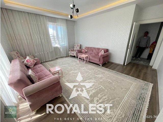 ROYALESTTEN ARA KAT ÇİFT BALKONLU EBEVEYN BANYOLU KÖŞE BAŞI - Görsel 2