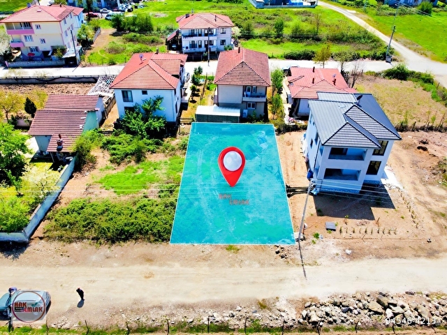 Hak Emlaktan Beyciler Mh Villa Yapımına Uygun Satılık 328m² Arsa