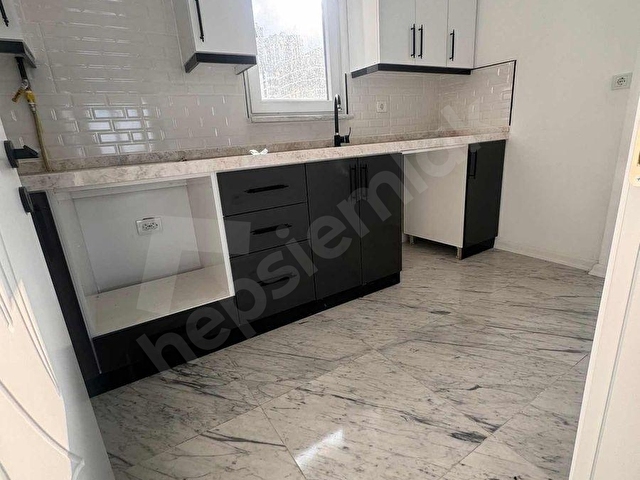 TRUVA // ONUR GÜNDÜZCÜDEN KİRACILI SATILIK FIRSAT 2+1 DAİRE - Görsel 5