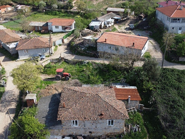 ÇANAKKALE BAYRAMİÇ MURATLAR TEPEKÖY MAH. 525m2 BAHÇELİ KÖY EVİ - Görsel 13