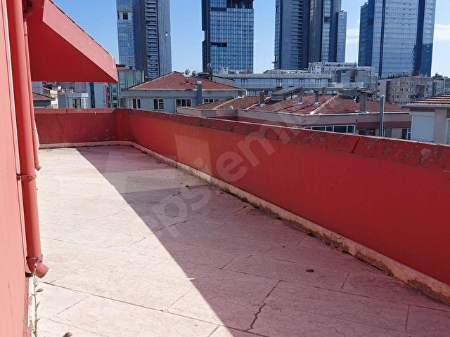 Mecidiyeköy merkezde Çelik İş Merkezinde kiralık ofis 160 m2 3+1 - Görsel 2
