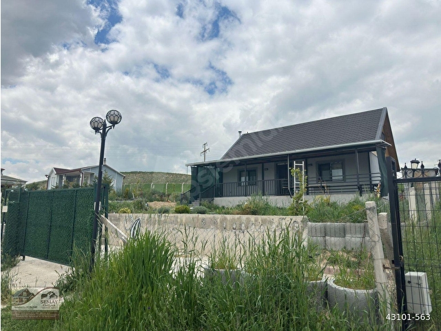 GÖLBAŞI HACIMURATLI DA 1000 M² ARSA İÇERİSİNDE SATILIK VİLLA