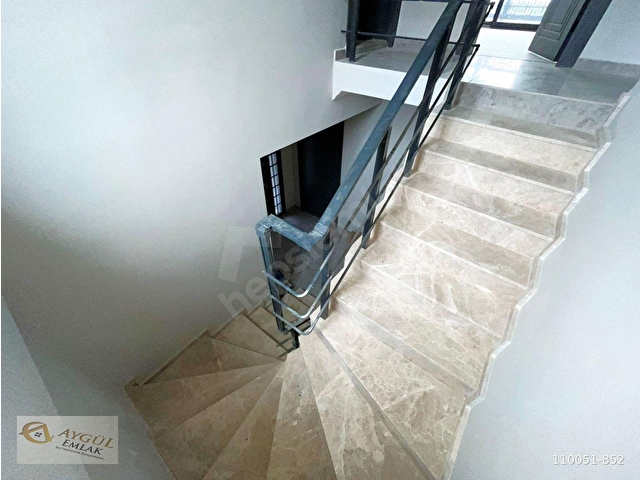 TEK YETKİLİ AYGÜLDEN EDREMİT YAYLA ÖNÜNDE 462 M2 ARSA İÇİNDE SIFIR OTOPARKLI 3+1 SATILIK İKİZVİLLA - Görsel 25