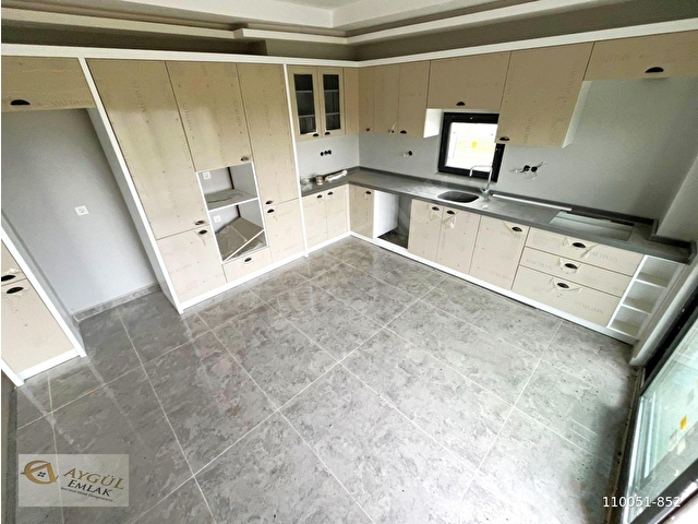 TEK YETKİLİ AYGÜLDEN EDREMİT YAYLA ÖNÜNDE 462 M2 ARSA İÇİNDE SIFIR OTOPARKLI 3+1 SATILIK İKİZVİLLA - Görsel 6