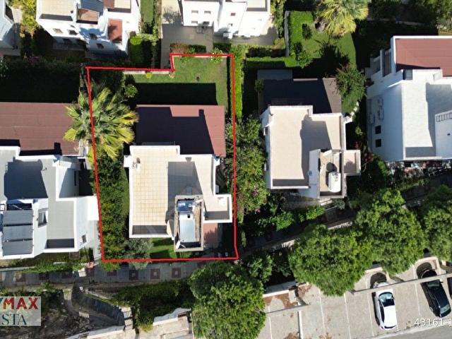BODRUM BAĞLADA ÖZEL PLAJLI SITE IÇINDE 4+1 SATILIK TAM MÜSTAKİL VILLA - Görsel 4