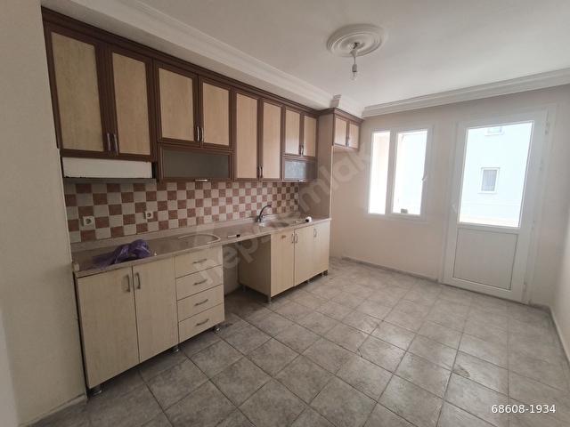 ASİLDEN TOROSTA DOĞALGAZ KOMBİLİ 3+1 ÇİFT BANYOLU YENİ BOYALI - Görsel 2