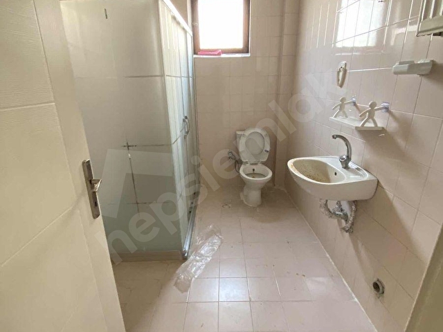 Y.ÖVEÇLER DE KAT KONUMUNDA 4+1 YÜKSEK GİRİŞ DAİRE - Görsel 15