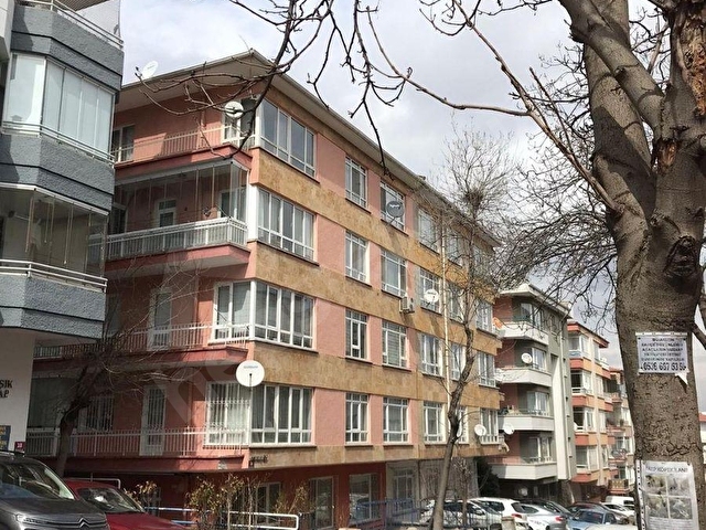 Ayrancı Refikbelendirde 3+1 110m2 bakımlı kombili daire