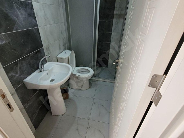 +1DEN DEVLET HASTANESİ YAKINI 50 M2 1+1 EŞYALI KİRALIK APART - Görsel 7