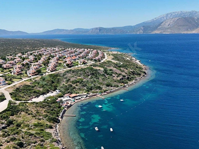 Çeşme Ildırı Günkent Sitesinde Deniz Manzaralı Özel Plaj ve Koy - Görsel 4