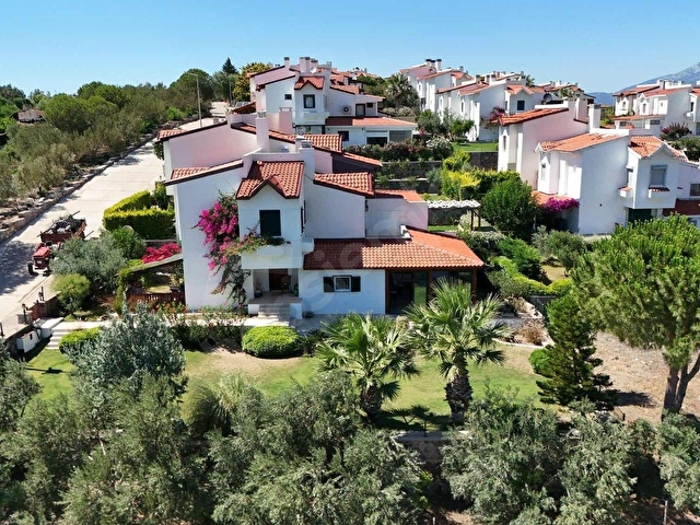 Çeşme Ildırı Günkent Sitesinde Deniz Manzaralı Özel Plaj ve Koy - Görsel 8