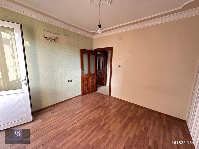 BELEDİYE EVLERİ MAHALLESİ ANA CADDE ÜZERİ 3+1 SATILIK DAİRE - Görsel 3