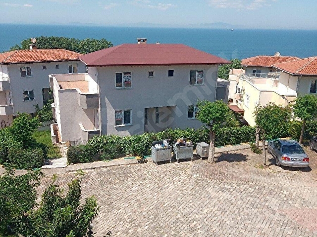 ÇINARCIK KORUDA FULL DENİZ  DOĞA MANZARALI YÜZME HAVUZLU SİTEDE 4+1 TRİPLEKS  MÜSTAKİL BAHÇELİ VİLLA - Görsel 5