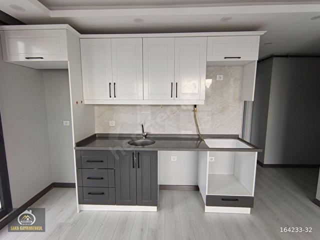 Denize 50mt mesafede Güney cephe iskanlı 1+1 Daire sıfır kombili - Görsel 16