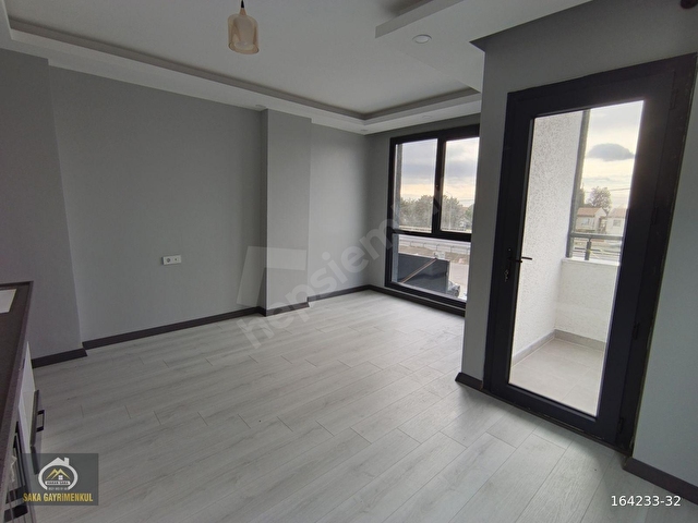Denize 50mt mesafede Güney cephe iskanlı 1+1 Daire sıfır kombili - Görsel 15