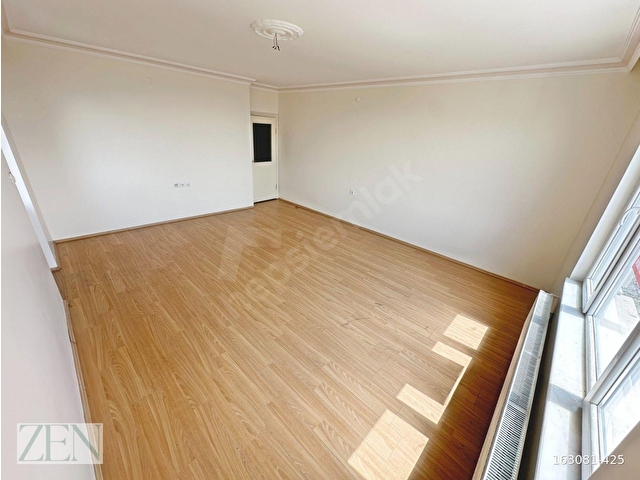 SANCAKTEPEDE GÜNEY CEPHE ŞEHİR MANZARALI ARAKAT GENİŞ 130M² 3+1 - Görsel 11