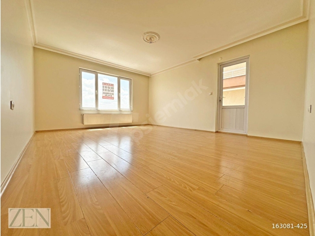 SANCAKTEPEDE GÜNEY CEPHE ŞEHİR MANZARALI ARAKAT GENİŞ 130M² 3+1 - Görsel 8