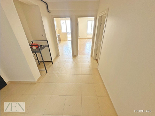 SANCAKTEPEDE GÜNEY CEPHE ŞEHİR MANZARALI ARAKAT GENİŞ 130M² 3+1 - Görsel 22