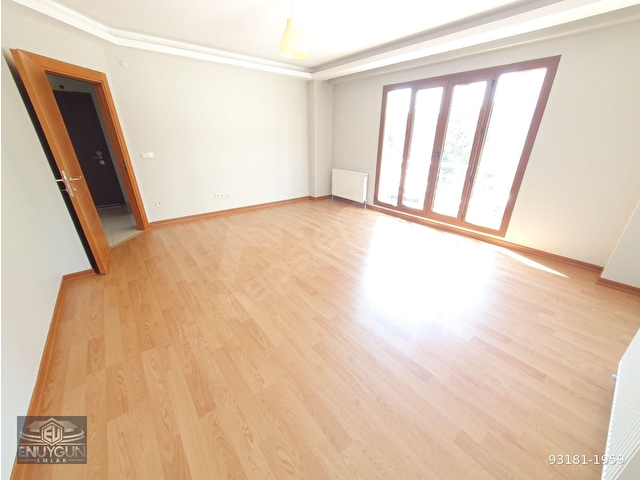 İŞTE BEKLEDİĞİNİZ DAİRE... OTOPARKLI LÜKS BİNA ARAKAT YENİ 3+1 - Görsel 5