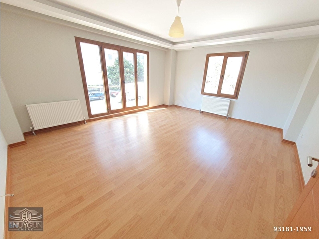 İŞTE BEKLEDİĞİNİZ DAİRE... OTOPARKLI LÜKS BİNA ARAKAT YENİ 3+1