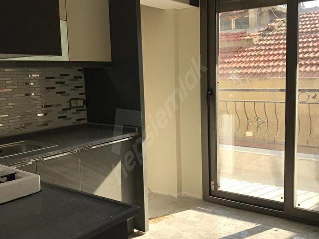 İzmir Karşıyaka Şemikler’de yeni binada kiralık 1 + 1 daire - Görsel 6