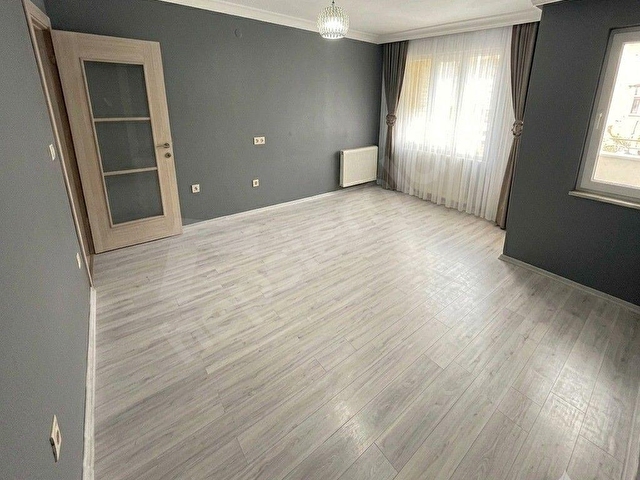 ÇEKMEKÖYDE ACİL SATILIK İSKANLI ASANSÖRLÜ 2+1 ARAKAT DAİRE - Görsel 6