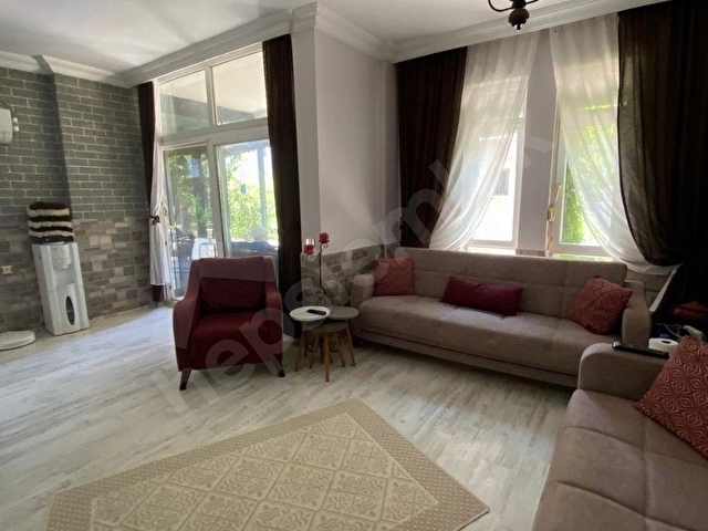 İKTİSAT EMLAKDAN SERİK KADRİYEDE SİTEİÇİ 4+1 225M2 HAVUZLU GÜVENLİKLİ TRİPLEX VİLLA - Görsel 9