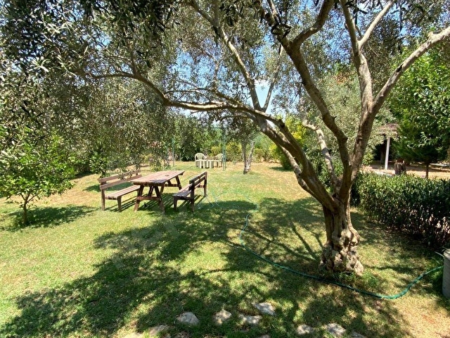 İKTİSAT EMLAKDAN SERİK KADRİYEDE SİTEİÇİ 4+1 225M2 HAVUZLU GÜVENLİKLİ TRİPLEX VİLLA - Görsel 26