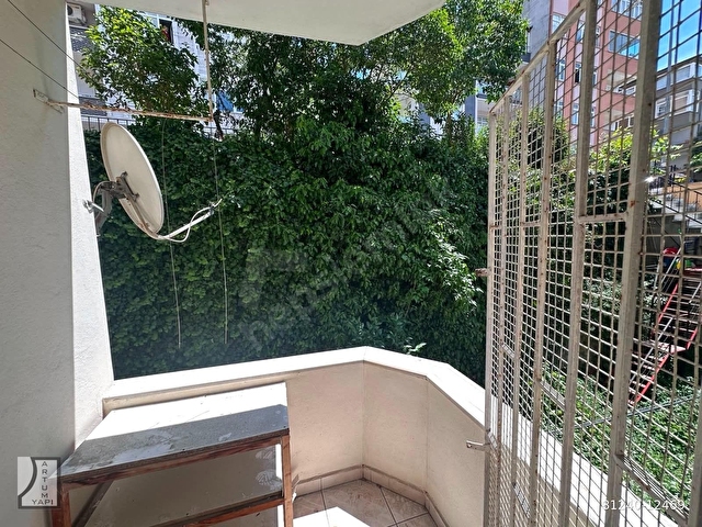 BEŞİKTAŞ,ULUSTA MERKEZİ KONUMDA 2+1 SATILIK DAİRE,ARTUMDAN - Görsel 6
