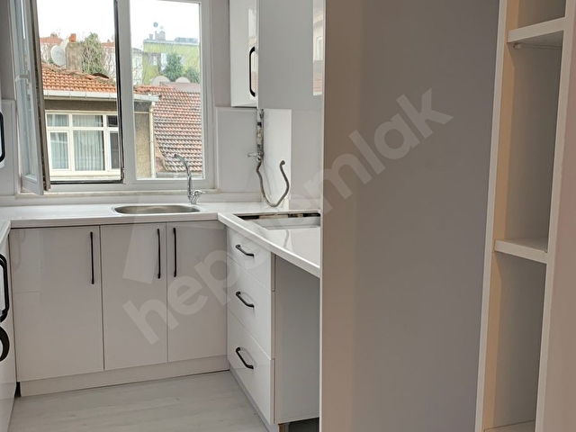 KADIKÖY YELDEĞİRMENİNDE LÜKS KÖŞE BOŞ OTOPARKLI SATILIK DAİRE - Görsel 9