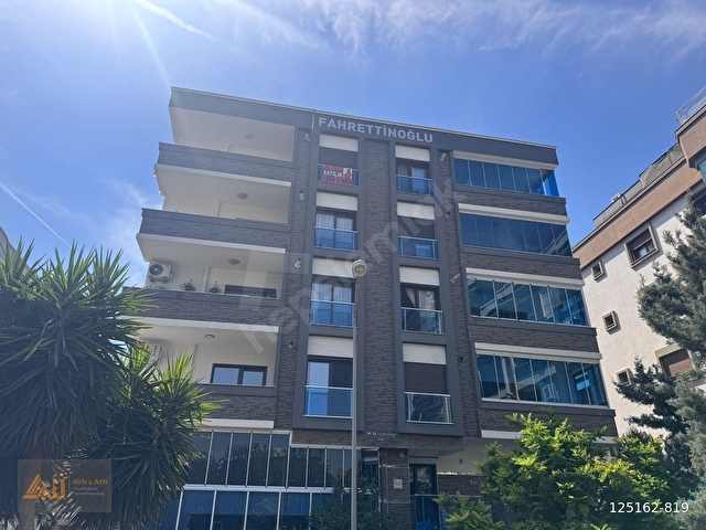Karşıyaka Şemikler Mahallesinde 3+1 Satılık Daire