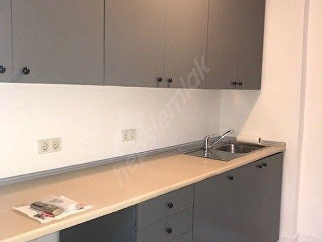 ZİNCİRLİKUYUDA 120 M2 BAKIMLI 4+1 OFİS KATI - Görsel 23